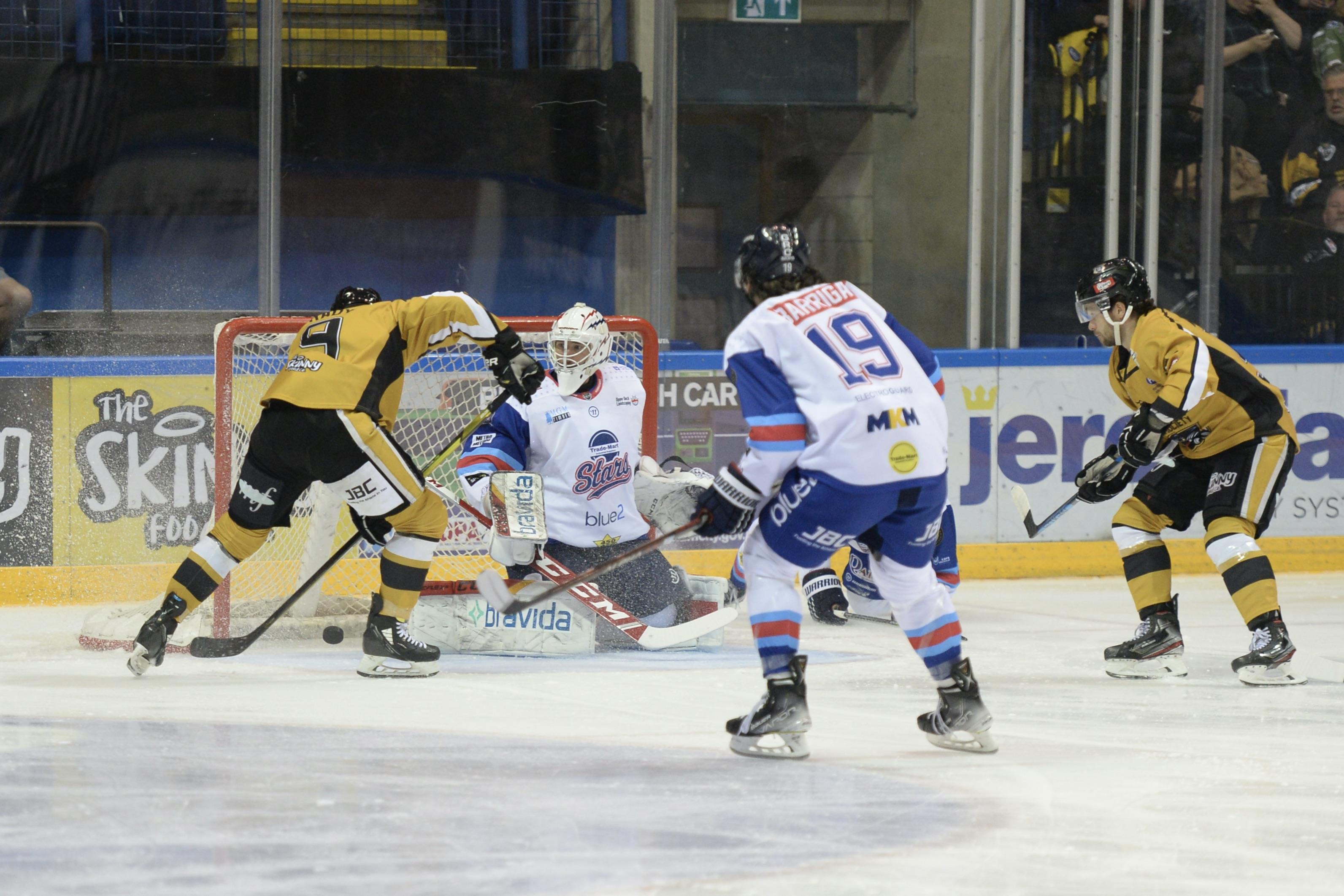 IT'S DUNDEE IN THE LEAGUE ON-THE-ROAD THIS EVENING Top Image